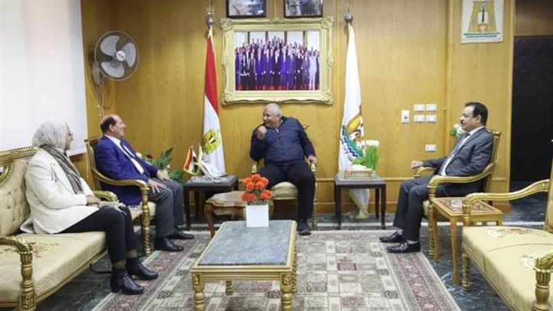 محافظ الوادي الجديد