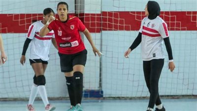 الأهلي يحسم قمة دوري سيدات اليد أمام الزمالك 23-21