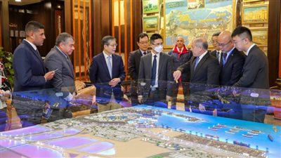 ميناء الإسكندرية يستقبل وفدًا صينيًا 