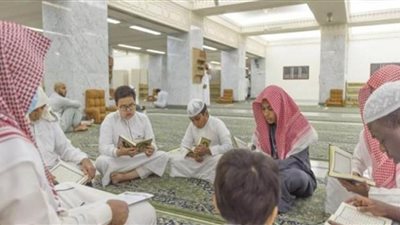 شؤون الحرمين تنظم البرنامج التعليمي الدائم للحلقات القرآنية بالمسجد الحرام