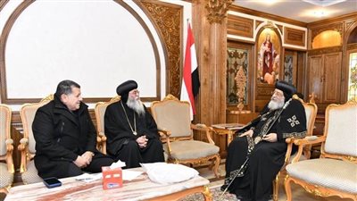 البابا تواضروس يستقبل مطران القدس وأسقف لندن 