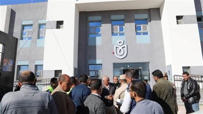 محافظ الوادي الجديد يتفقد مشروعات 