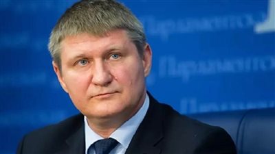 برلماني روسي يحذر من إعلان الحرب في حال قصفت كييف القرم بصواريخ أمريكية