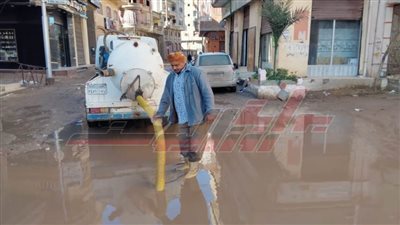 رفع مياه الأمطار بعدد من مدن كفر الشيخ
