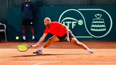 محمد صفوت يخسر أمام بطل باراجواي بكأس ديفيز للتنس