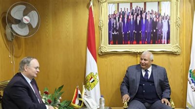 محافظ الوادي الجديد يستقبل سفير الاتحاد الأوروبي في مصر 
