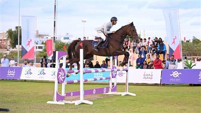 شباب الفروسية يفوز بفضية بطولة الشارقة الدولية لقفز الحواجز بعد إنجاز الناشئين
