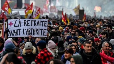 إضراب في فرنسا على رفع سن التقاعد يسبب شلل في قطاع الكهرباء