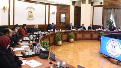 رئيس الوزراء يستعرض مخططات الجزء الغربي من الشريط الساحليّ بمدينة العلمين الجديدة