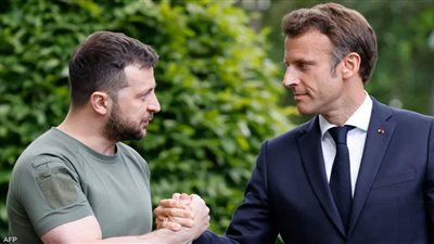 مصادر: زيلينسكي سوف يتوجه إلى باريس للقاء ماكرون وشولتز 