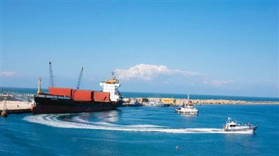 إعادة افتتاح ميناء العريش البحرى بعد تحسن الظروف الجوية