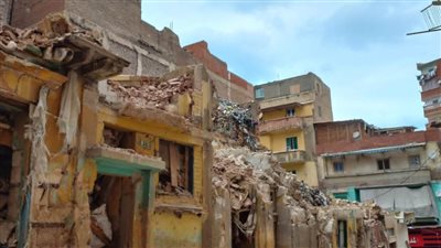 إزالة الخطورة الداهمة بأربعة عقارات حفاظًا على سلامة المواطنين بالإسكندرية