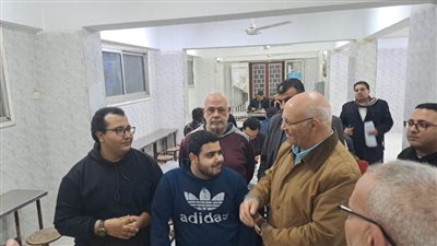 رئيس جامعة بنها يستقبل الفرق المشاركة في 