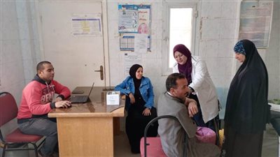 تطعيم 243 ألف مواطن ضد فيروس كورونا خلال الأسبوع الأول من حملة طرق الأبواب 