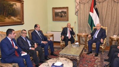 الرئيس الفلسطيني يبحث مع أبو الغيط اللمسات الأخيرة لمؤتمر القدس