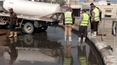 محافظ الإسكندرية: استمرار رفع درجة الاستعدادات وتكثيف التواجد الميداني لجميع الأجهزة التنفيذية للتعامل مع موجة الطقس السيئ