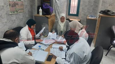 قافلة طبية بمنية قلين تجري الكشف على 1586 مواطنًا