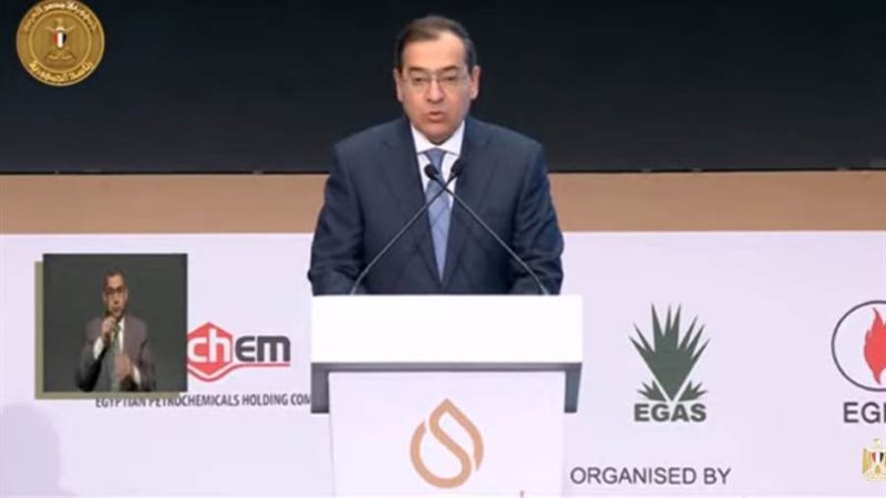 وزير البترول خلال