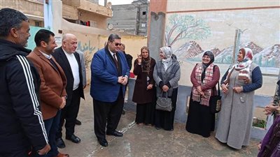 وكيل الوزارة يتابع انتظام الدراسة في عدد من المدارس بالعريش 