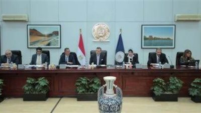وزير السياحة والآثار يترأس اجتماع مجلس إدارة صندوق دعم السياحة والآثار