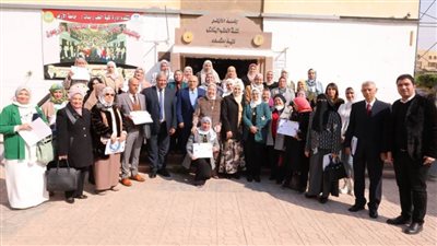 تخريج الدفعة الأولى من الحاصلين على شهادة الصحة الإلكترونية بكلية طب بنات الأزهر