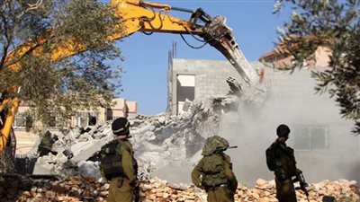 قوات الاحتلال تهدم منزلاً في القدس المحتلة