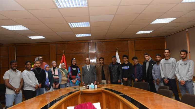 المنشاوى يستقبل أعضاء