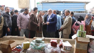 محافظ بني سويف يتفقد شادر السلع واللحوم بقرية الحمّام 
