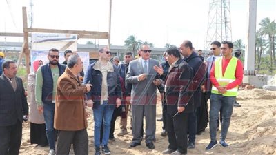 محافظ كفر الشيخ ونائبه يتفقدان عددًا من مشروعات الصرف الصحي بمدينة بلطيم