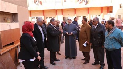 رئيس جامعة الأزهر يوجه بتطوير الملاعب والتوسع في منافذ توزيع وجبات الطعام بالمدينة الجامعية للطالبات