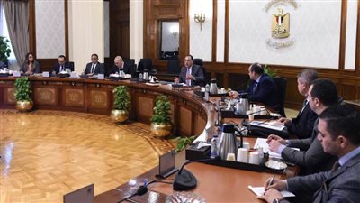 رئيس الوزراء يتابع الموقف التنفيذي لتوفير الأراضي الصناعية 