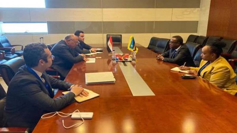 شكري و لنظيره الرواندي