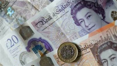 الجنيه الإسترليني يرتفع مقابل الدولار الأمريكي واليورو الأوروبي