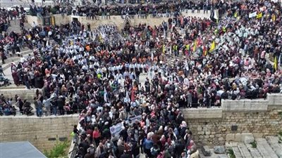 الآلاف من الفلسطينيين يحيون ذكرى الإسراء والمعراج في رحاب المسجد الأقصى