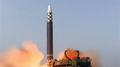 اليابان ترجح سقوط صاروخ كوريا الشمالية بمنطقتها الاقتصادية..ومجلس الأمن في سول يدين