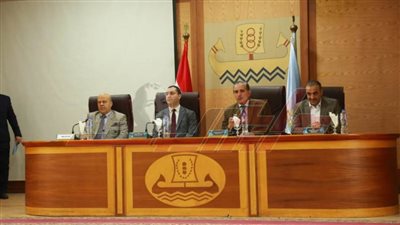 محافظ كفر الشيخ يكلف بتكثيف الرقابة والمتابعة وتحسين الخدمات