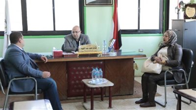 محافظ بني سويف يناقش مع نواب سمسطا المطالب والاحتياجات