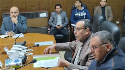 محافظ شمال سيناء يوجه بسرعة الانتهاء من مشروعات الخطة الاستثمارية