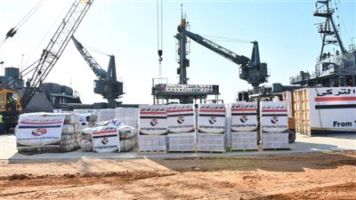 مصر ترسل قافلة تتضمن مئات الأطنان من المساعدات لدولتي سوريا وتركيا بحرًا