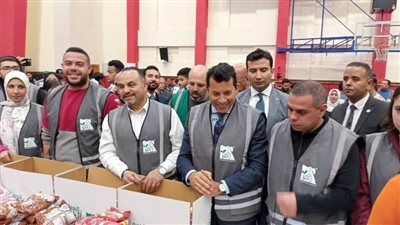 وزير الشباب والرئيس التنفيذي لمؤسسة مصر الخير يطلقان حملة إفطار صائم رمضان ٢٠٢٣