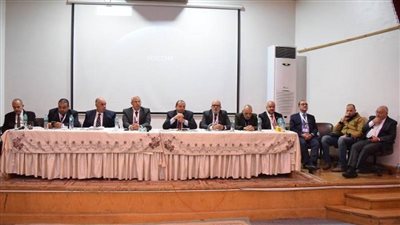  رئيس جامعة بني سويف يشهد فعاليات المؤتمر الأول لطب الطوارئ
