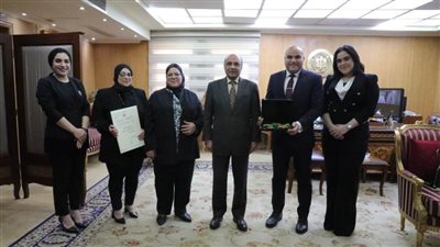 رئيس الجمهورية يمنح اسم المستشار سعيد مرعي وسام الجمهورية من الطبقة الأولى