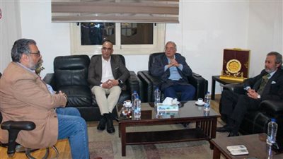 «المصريين الأحرار» يواصل لقاءات النخب للتباحث بشأن الحوار الوطني والرؤى المشتركة