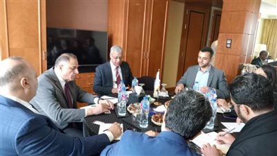 رئيس شركة فوسفات مصر يلتقي وفد شركة 