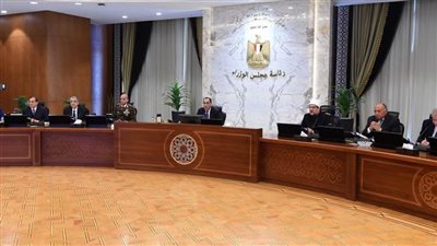 وزير الصحة يستعرض تقريرًا عن الحالة الوبائية