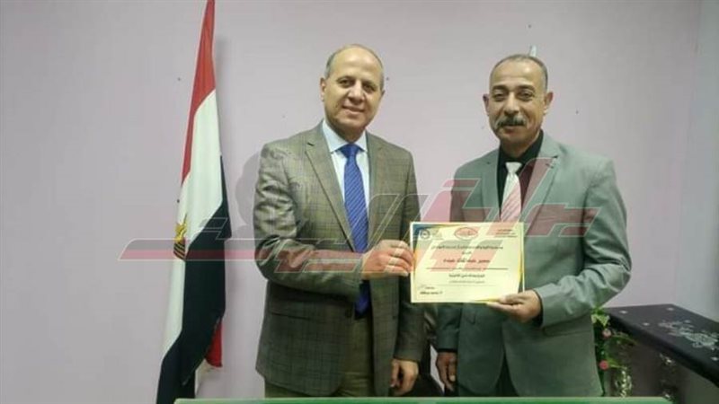 خلال التكريم