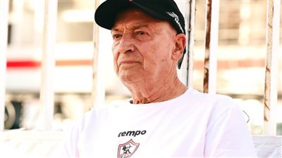 فيريرا يمنح الجزيري تعليمات فنية خاصة من تدريبات الزمالك 