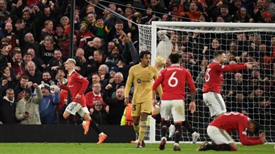 مانشستر يونايتد يحط رحاله في ثمن نهائي الدوري الأوروبي بعد تخطي برشلونة
