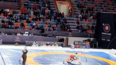 محمود خالد يطيح بلاعب الصين ويصعد لنصف نهائي بطولة إبراهيم مصطفى للمصارعة