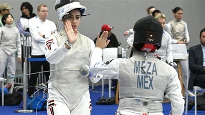 ملك حمزة ونورا منير ويارا الشرقاوي يتأهلن للأدوار الإقصائية بكأس العالم لسلاح الشيش